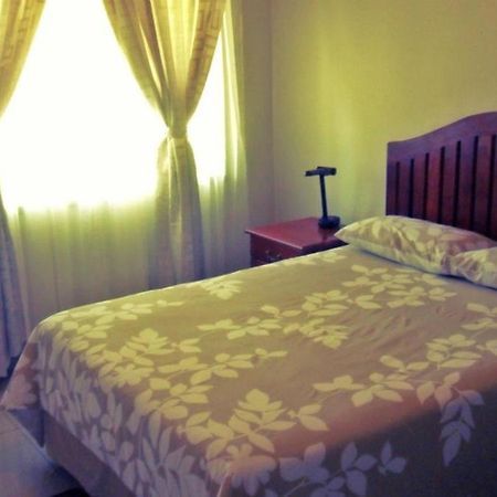 A New Earth Guest Lodge Франсістаун Екстер'єр фото