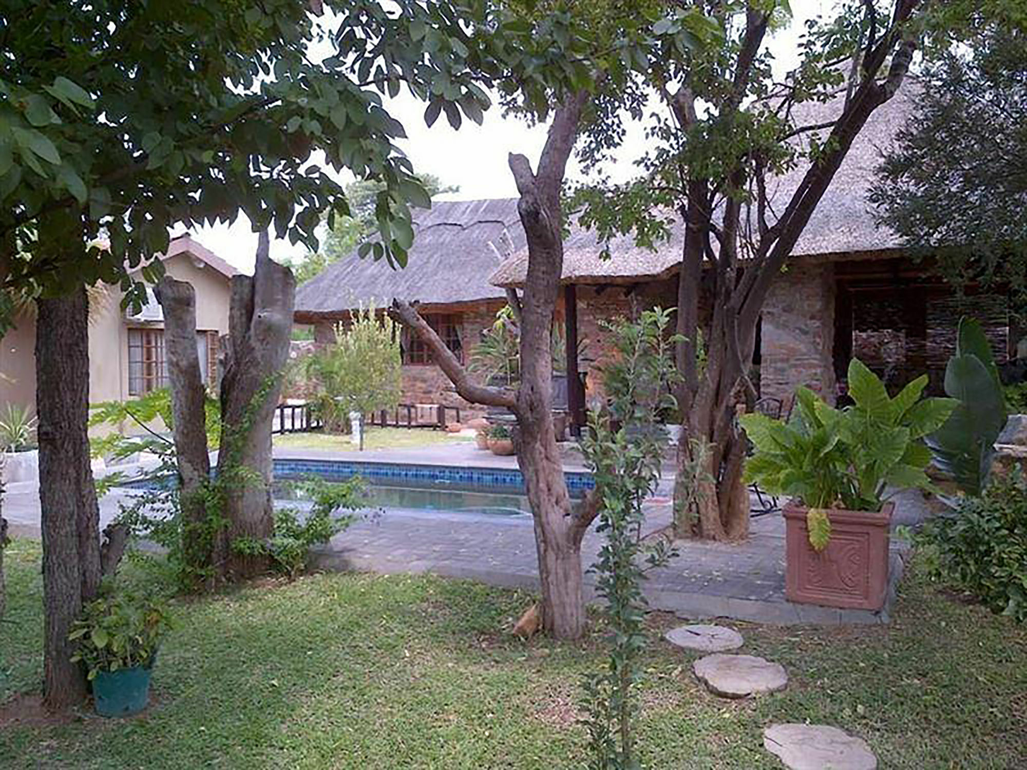 A New Earth Guest Lodge Франсістаун Екстер'єр фото