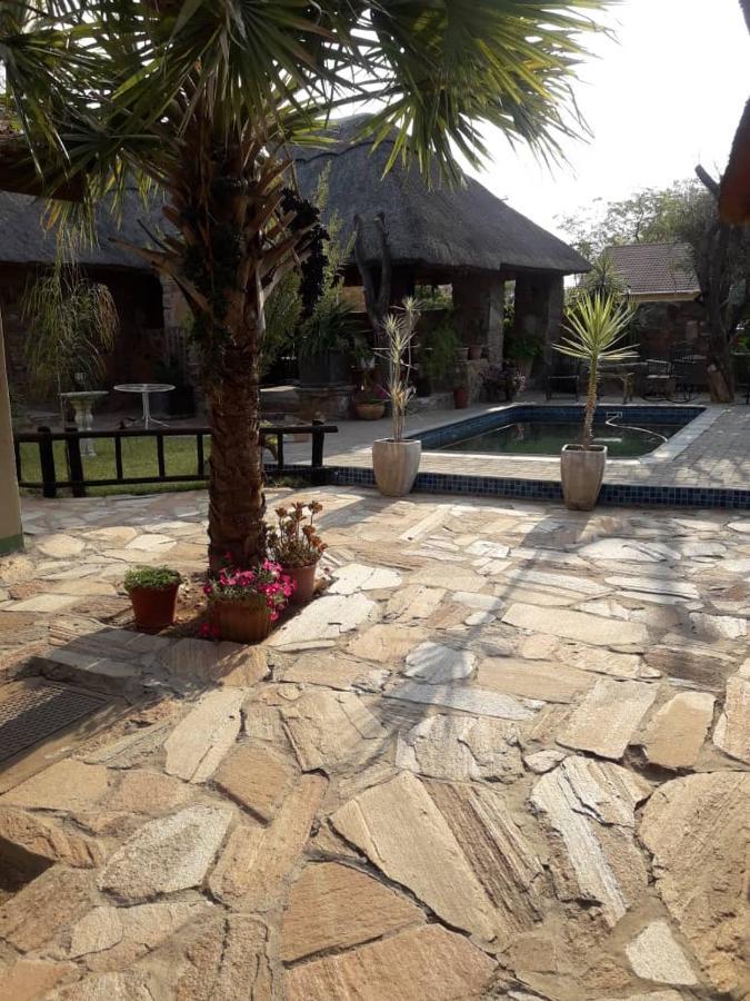 A New Earth Guest Lodge Франсістаун Екстер'єр фото